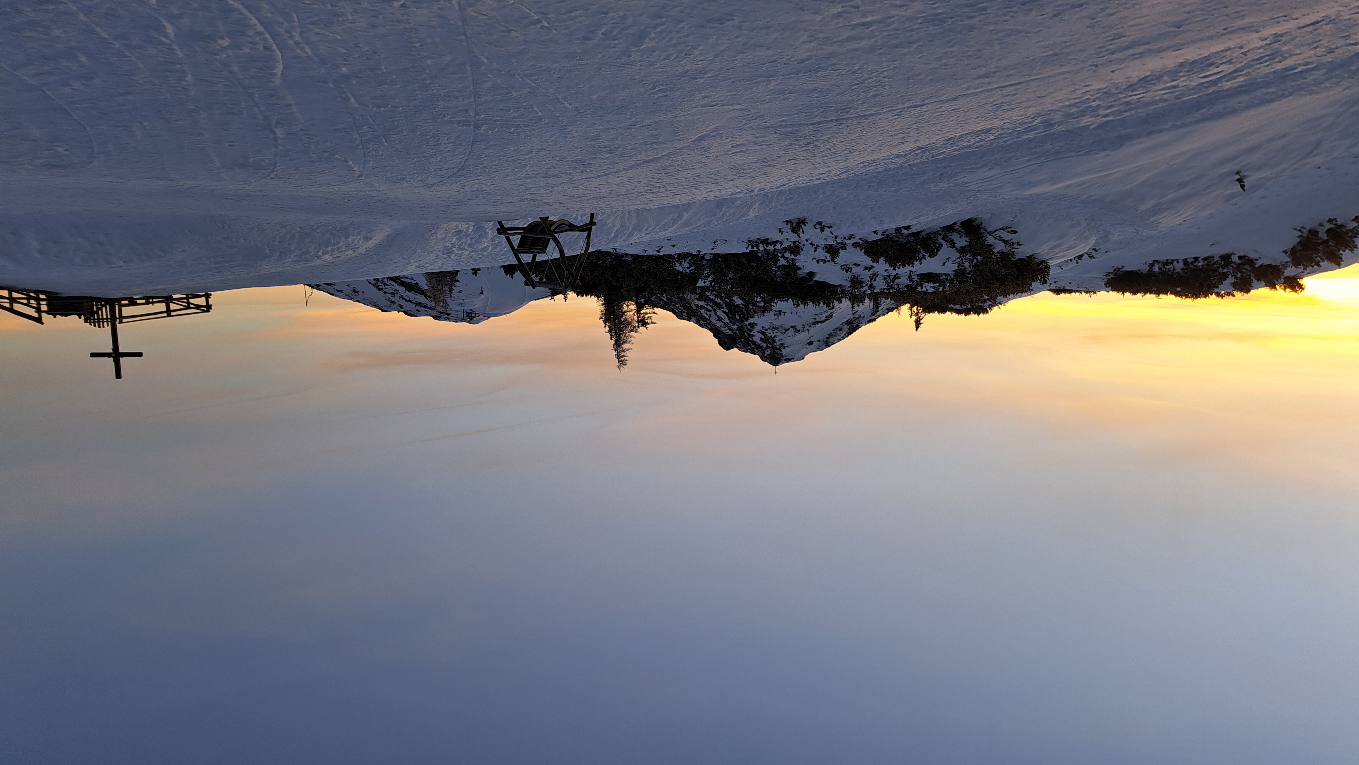 Alpenglühen über den Gipfeln rund um Wagrain im Snow Space Salzburg